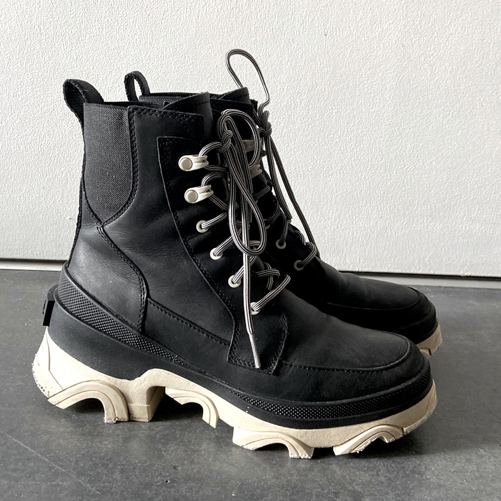 Sorrel Brex lace-up winter boot | black | size 7